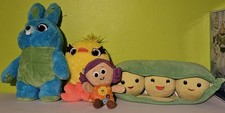 Disney Pixar Toy Story 3 Dolly Peluche Bambola Bonnie Peluche Peas In Pod Set Lotto