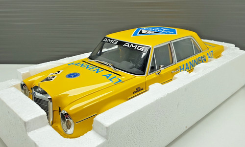 Mercedes benz 300 sel - 1:18, 6.8