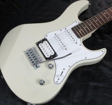 Chitarra elettrica Yamaha
