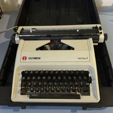 Macchina da Scrivere AEG Olympia Carina 3 + Custodia FUNZIONANTE