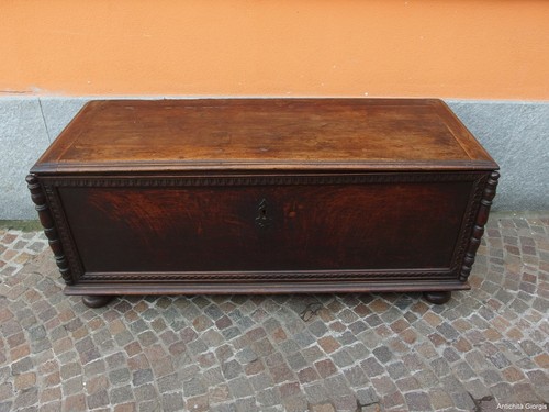 Cassapanca noce epoca 700 - in,