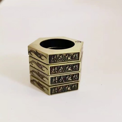 Anello magico retrò esagonale
