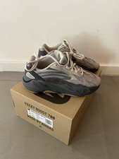 Adidas Yeezy Boost 700 v2