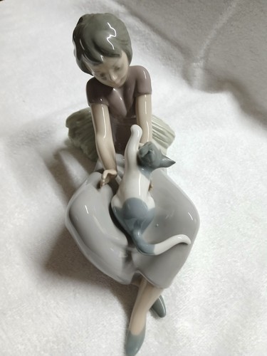 Figurina nao lladro - by, 1981