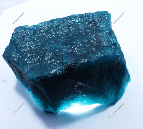Pietra preziosa grezza grezza