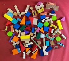 GIOCO IN LEGNO vintage 95 pezzi misto costruzioni per bambini AUTO GEOMETRICI
