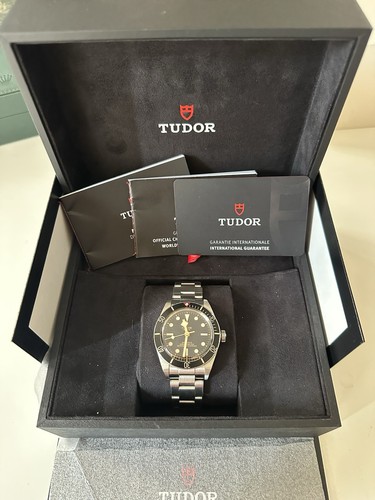 Tudor black bay 39mm - tudor,