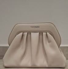 POCHETTE A MANO COCONUDA