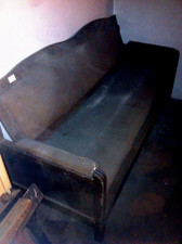 divano antico da restaurare