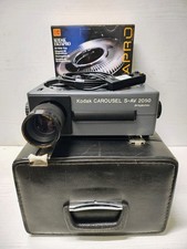 PROIETTORE PER DIAPOSITIVE 35 mm. 135 KODAK CAROUSEL S-AV 2050 con ZOOM 70-210