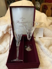 Flauti e scatola champagne in