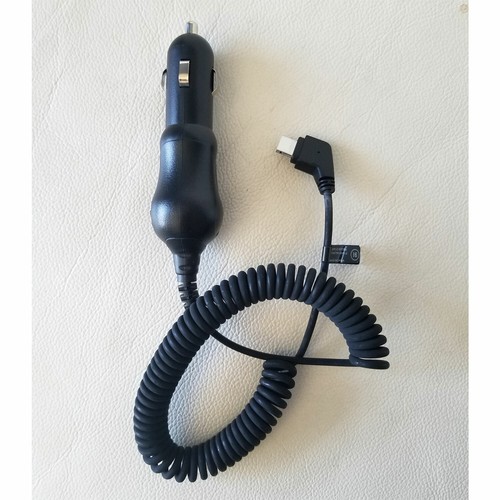 Caricabatteria auto