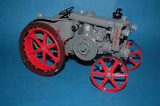 Universal Hobbies  60013696 -