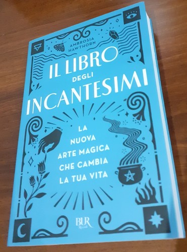 Libro degli incantesimi - libro, incantesimi"