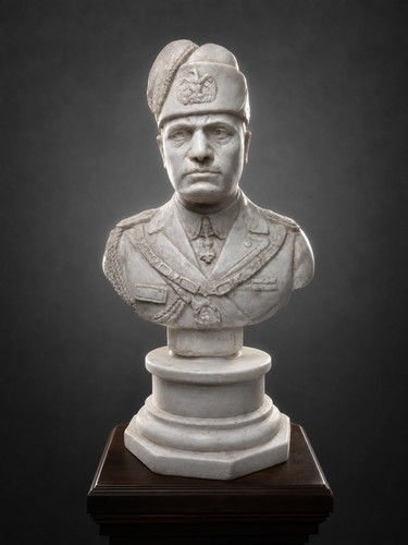 Busto storico duce benito - duce,