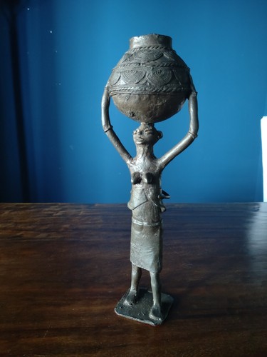 Scultura bronzo donna - in,