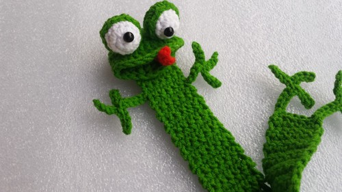 Frog bookmark crochet - crochet,