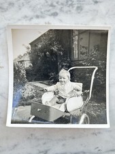 BAMBINO IN CARROZZINA 1950 VECCHIA FOTOGRAFIA OLD PHOTOGRAPH