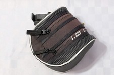 B-TWIN borsa sottosella impermeabile doppio scomparto attacco universale a molla