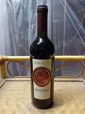 Bottiglia Vino Rosso "Nero