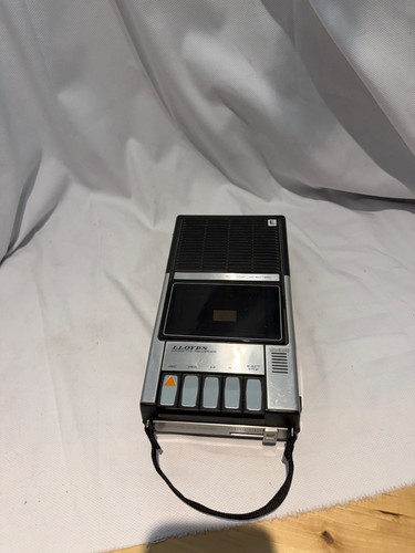 Lloyd cassette recorder - cassette,