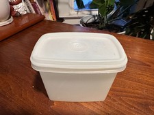 TUPPERWARE