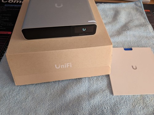 Ubiquiti unifi cloudkey - ubiquiti, cloudkey+