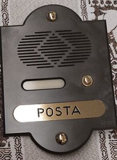 Pulsantiera citofonica con posta in ottone lucido e trattam.ferro antico