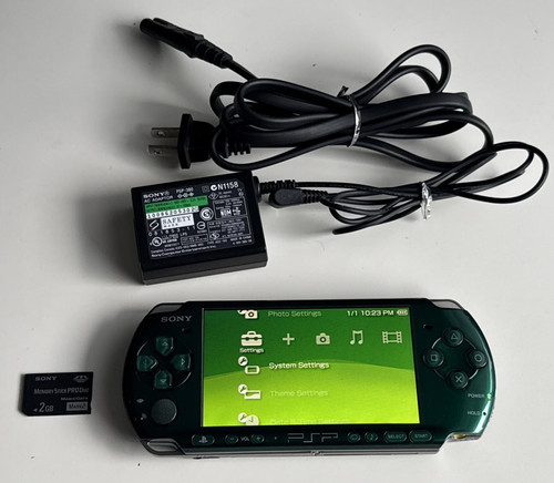 Limited edition metal gear - limited,