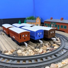 TrackMaster Annie & Clarabel