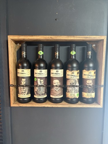Scaffale porta liquori vino