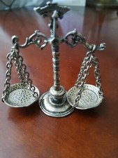 Piccola bilancia in argento