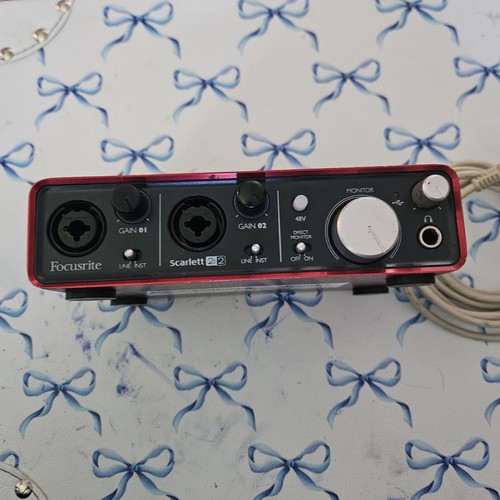 Focusrite scarlett 2i2 - focusrite,