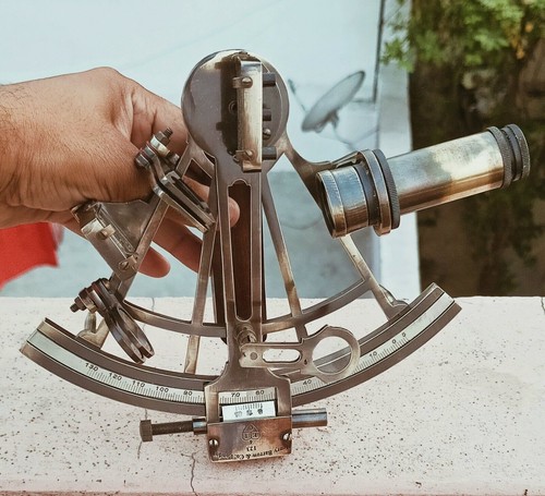 Strumento astrolabio nautico