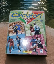 ALBUM Calciatori1997-98 Completo risultati Scritti Poster Caricature Sconto 30€