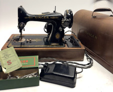 Macchina da cucire VINTAGE Singer 1924 modello 99 con pedale ed extra