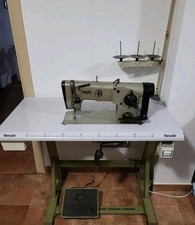 una macchina da cucire