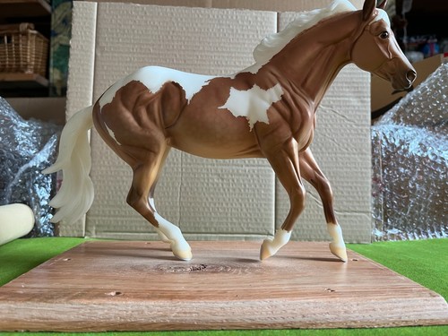 Breyer limited edition latigo - edition,