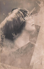 32-176) CARTOLINA RAGAZZA