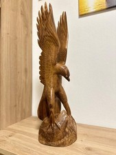 statua aquila etnica proveniente dalle Isole Salomone, scolpita a mano