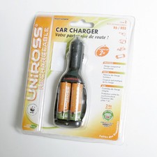UNIROSS CARICABATTERIA DA AUTO PER BATTERIA AAA/AA INCLUSE DUE BATTERIE