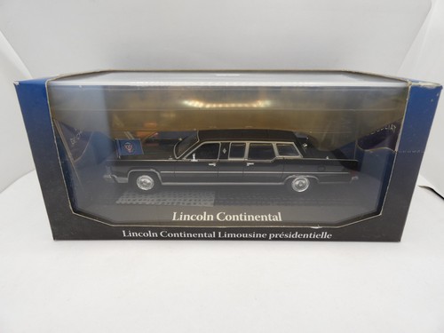 Lincoln continental limousine - lincoln,