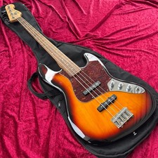 BASSO JAZZ Squier vintage