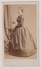 CDV Bisson Frères - Une jeune