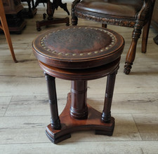 Sgabello pianoforte altezza