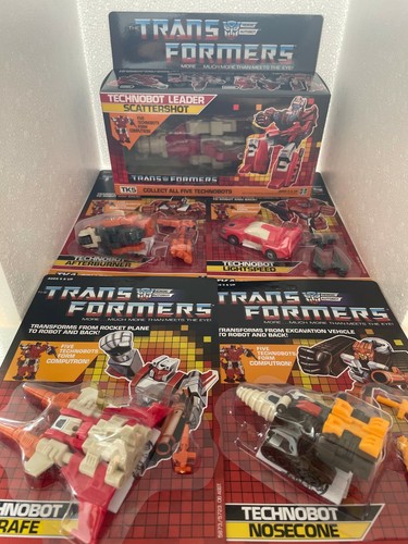 Transformers carded set - transformers,
