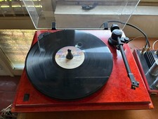 Piatto Rebel Revolver Red con Braccio Cyrus Mission e testina Pickering