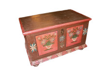 Grande Cassapanca laccata marrone stile Tirolese del 1800 Dipinta