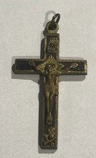 Antico ciondolo crocifisso