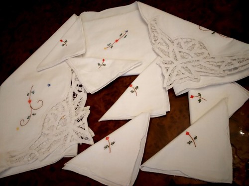 Tovaglia ricamata pizzo - ricamata,